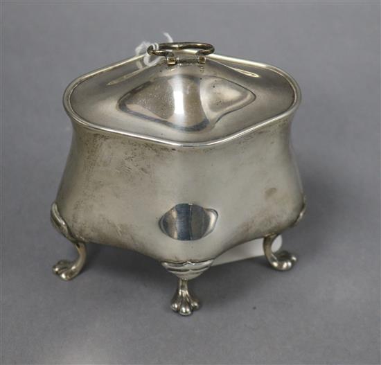 An Edwardian silver quatrefoil tea caddy, E.S. Barnsley & Co, Birmingham, 1905, 5 oz.